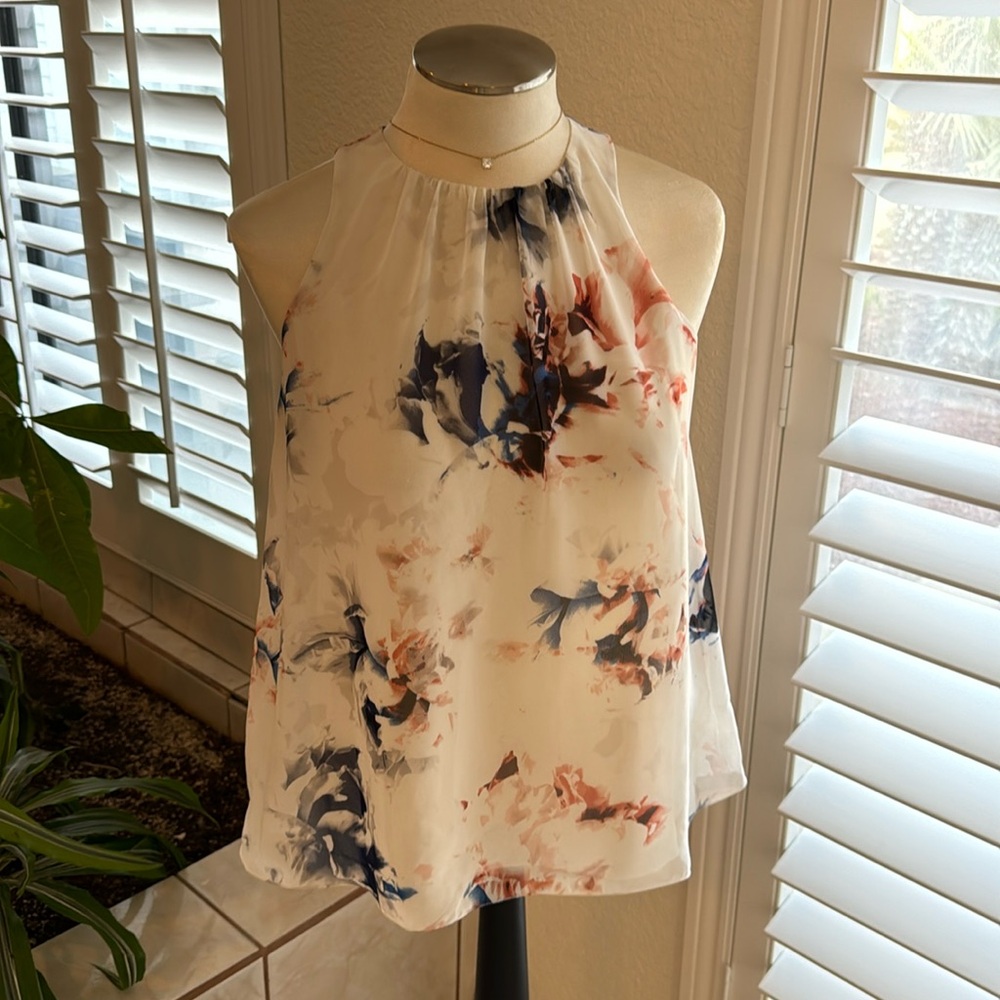 Vince Camuto Sleeveless Blouse…Pastel Colors….Size XS
